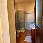 Nura Casa L'ulivo بيت للعطل *